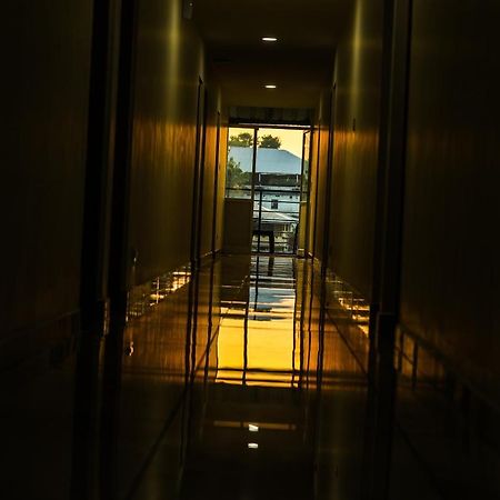 Aldora Airport Residency Hotel Nedumbassery Eksteriør billede