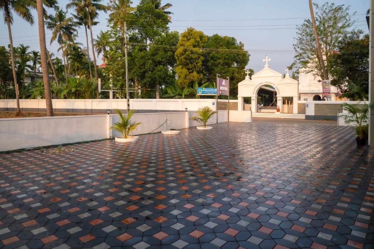 Aldora Airport Residency Hotel Nedumbassery Eksteriør billede
