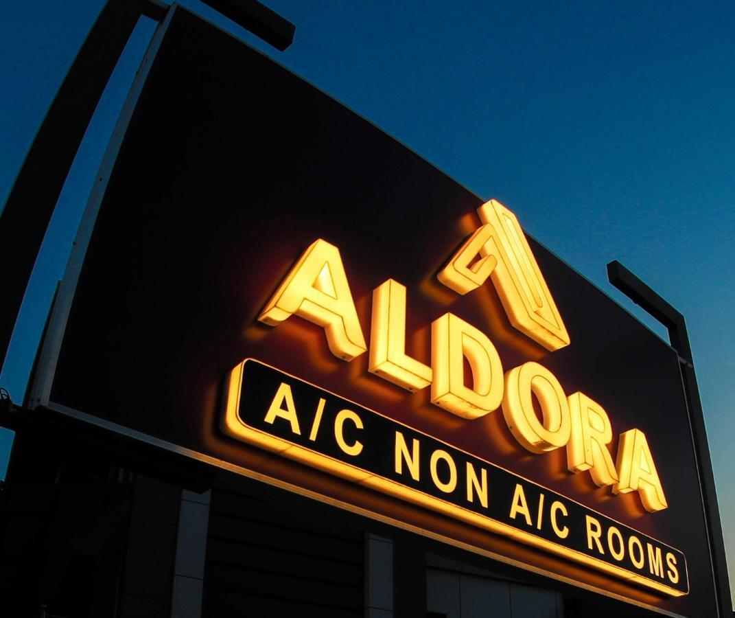 Aldora Airport Residency Hotel Nedumbassery Eksteriør billede