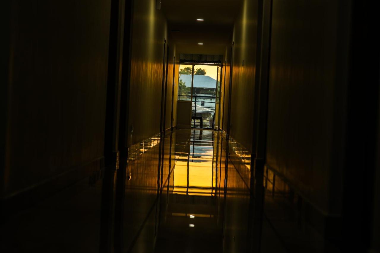 Aldora Airport Residency Hotel Nedumbassery Eksteriør billede