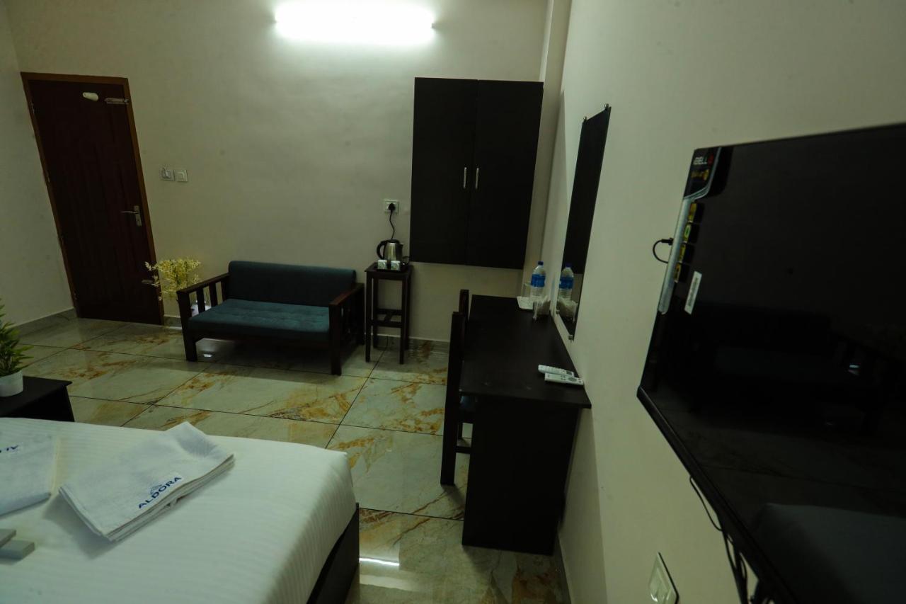 Aldora Airport Residency Hotel Nedumbassery Eksteriør billede