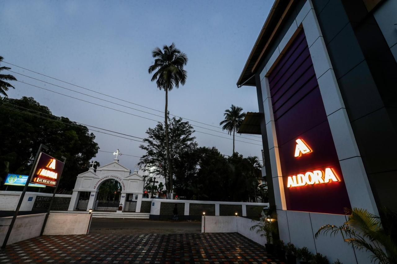 Aldora Airport Residency Hotel Nedumbassery Eksteriør billede