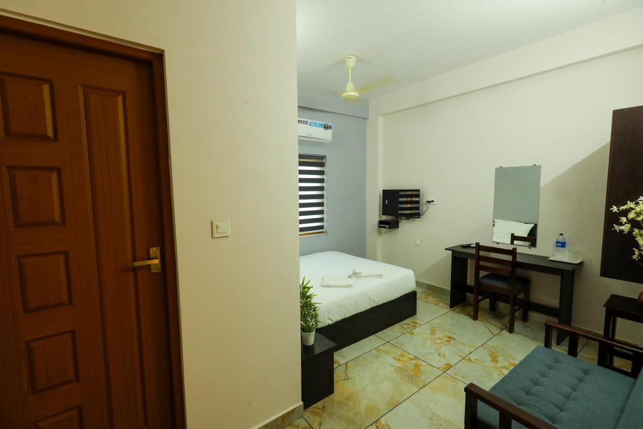 Aldora Airport Residency Hotel Nedumbassery Eksteriør billede